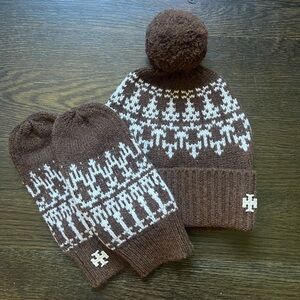 100% Authentic Tory Bruch Wool Hat and Mitten Set